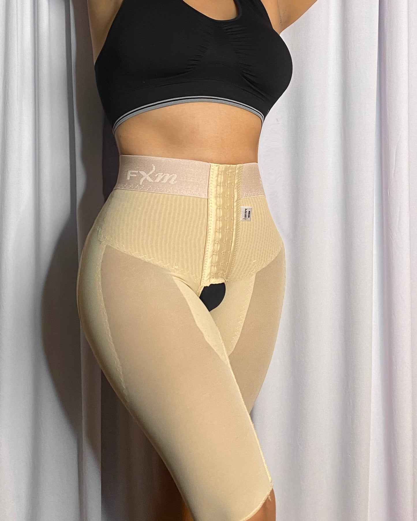 Short a la cintura para aumento de glúteos